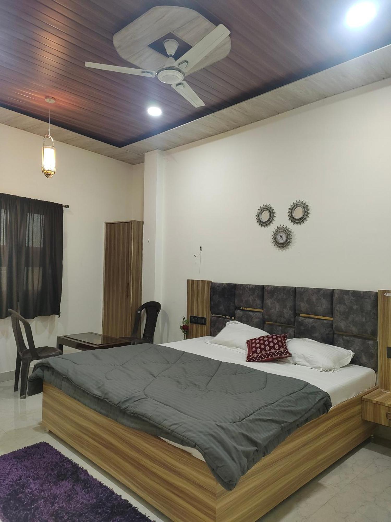 Banarasiya Stay Walking Distance To Banaras Railway Station Bénarès Extérieur photo