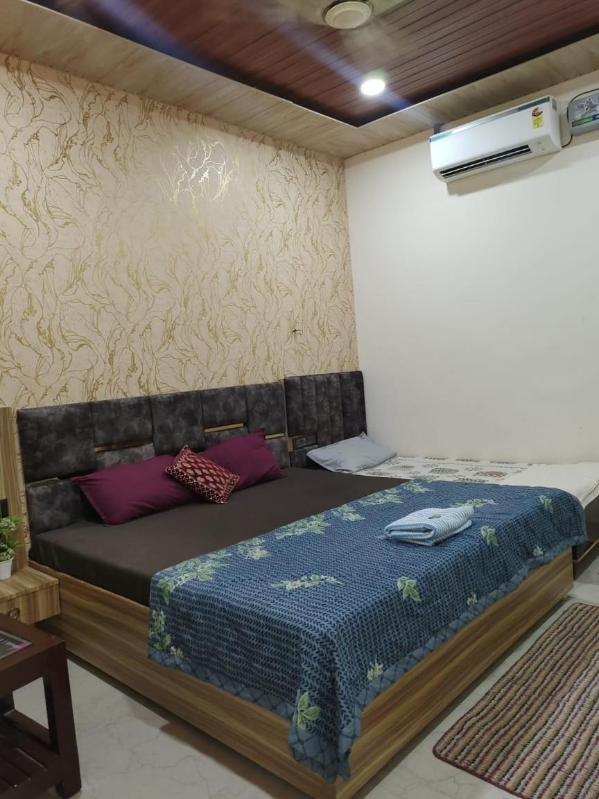 Banarasiya Stay Walking Distance To Banaras Railway Station Bénarès Extérieur photo